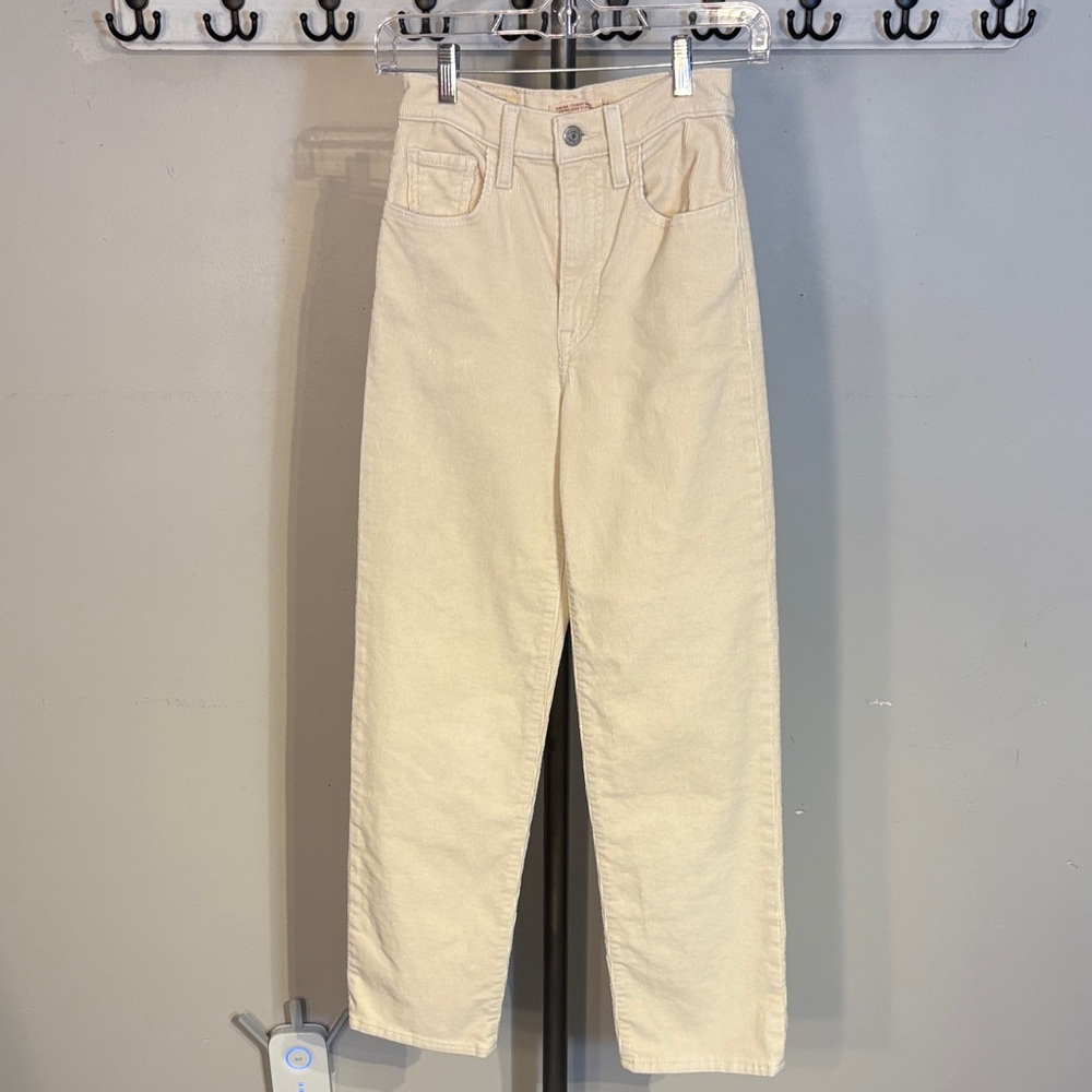 Levi's Cream Corduroy Pants size 24